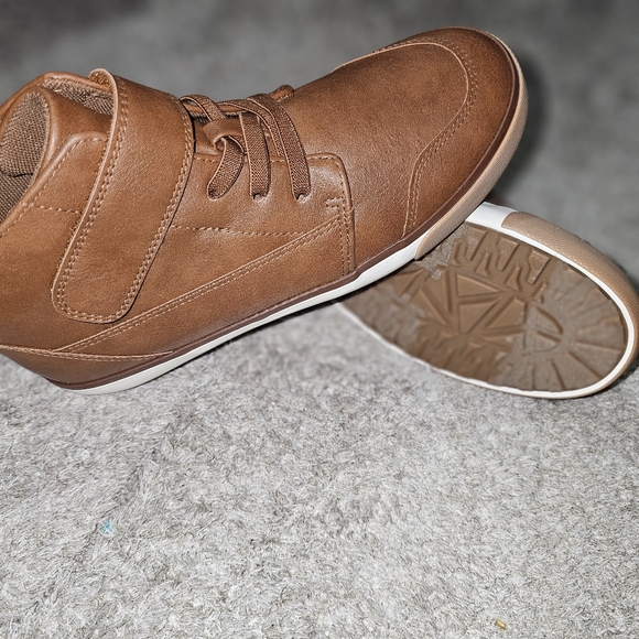 New Boys Casual Hi Top Sneakers Shoes Size 6 Youth Stretch Laces No Tie Slip On - Picture 12 of 12